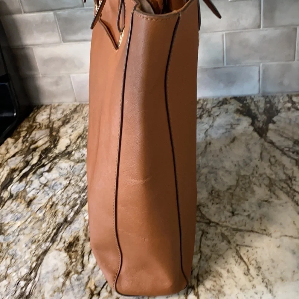 Michael Kors Brown Leather Jet Set Tote